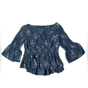 ♥️ AMERICAN EAGLE 3/4 sleeve ruffle blouse Med